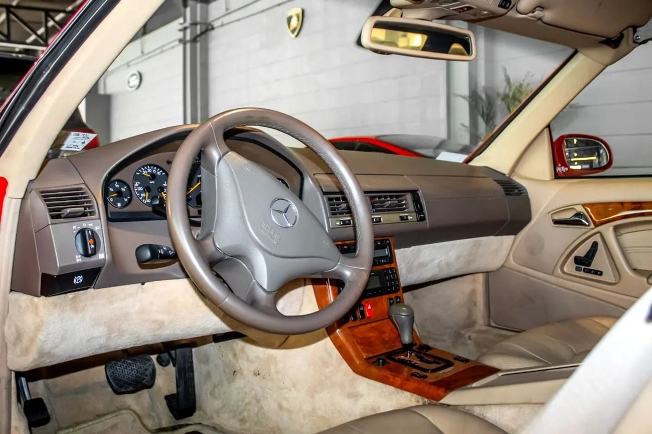 Mercedes Benz SL500 Classic SL 500 - Iconic R129 Generation