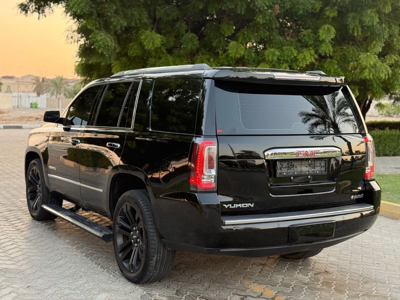 GMC Yukon DENALI