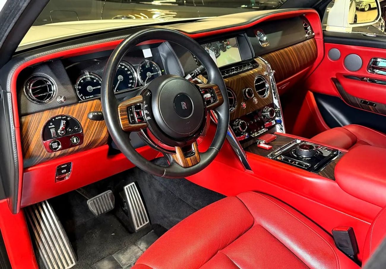 Rolls Royce Cullinan VIP EDITION GCC FHS 1 YEAR WARRANTY