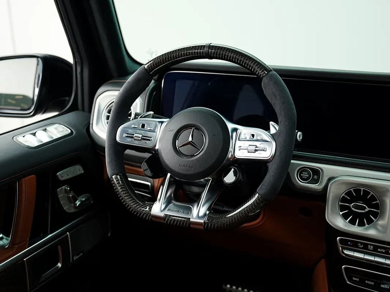 Mercedes Benz G63 AMG STANDARD WARRANTY | Double Night | Carbon Package | FULL OPTION G63 MAGNETIDE BLACK