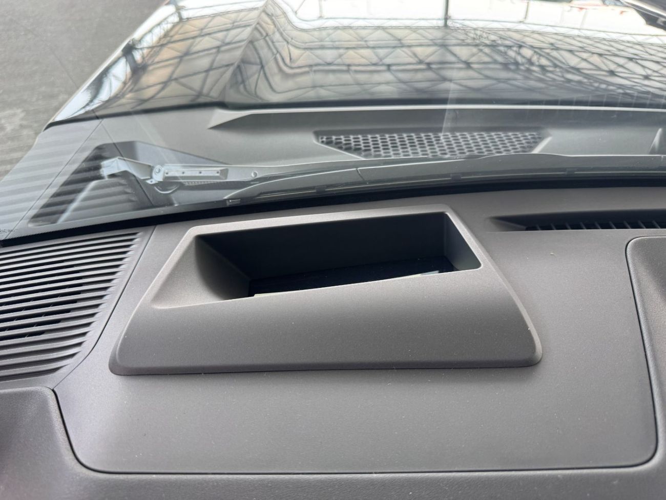 Toyota Prado PREMIUM 2026 TOYOTA PRADO HYBRID 2.4T **EXPORT ONLY**التصدير فقط خارج الخليج***