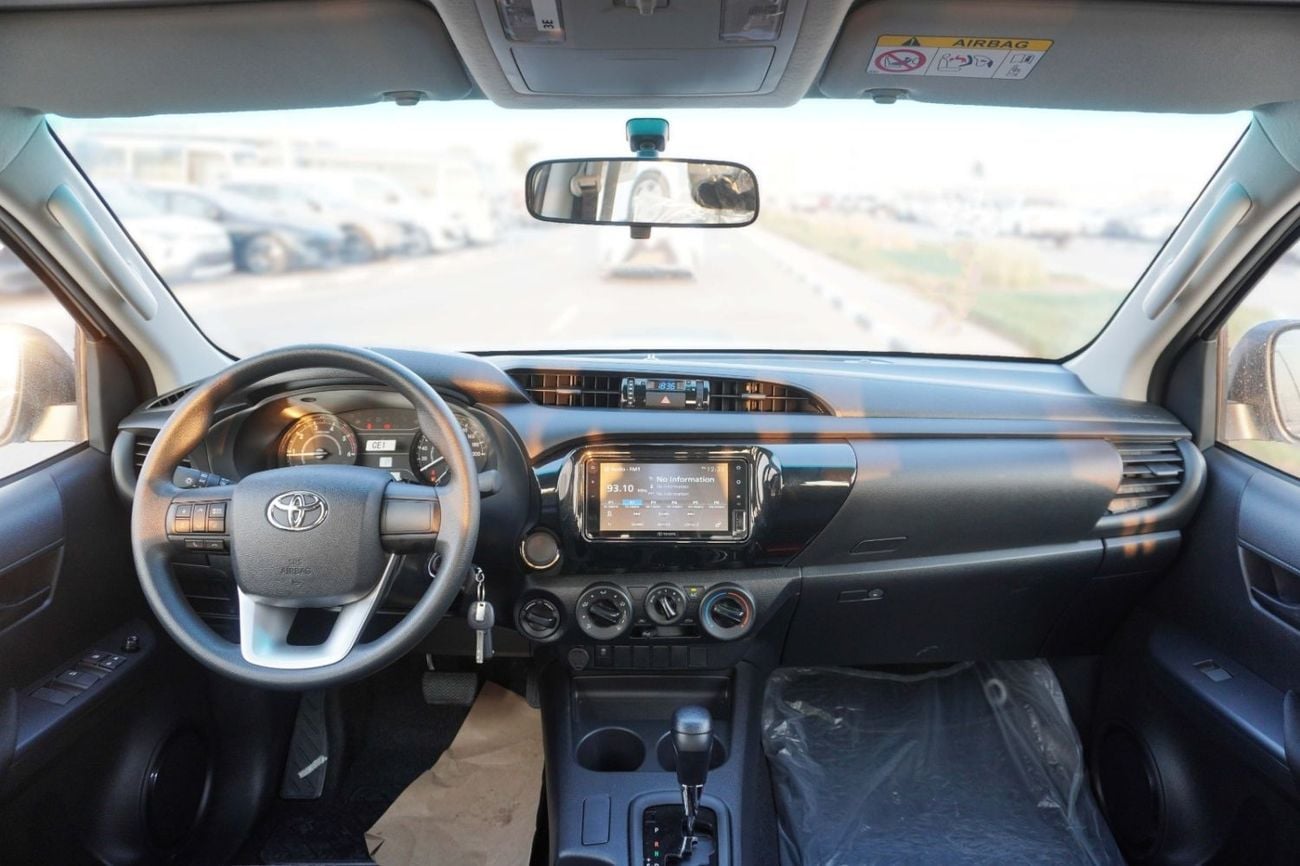 Toyota Hilux GL Toyota Hilux 4WD DC 2.4L AT Diesel GCC