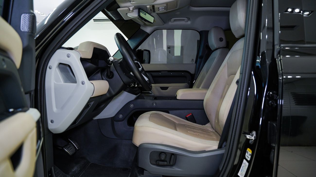Land Rover Defender P300 110 2.0L (7 Seater)