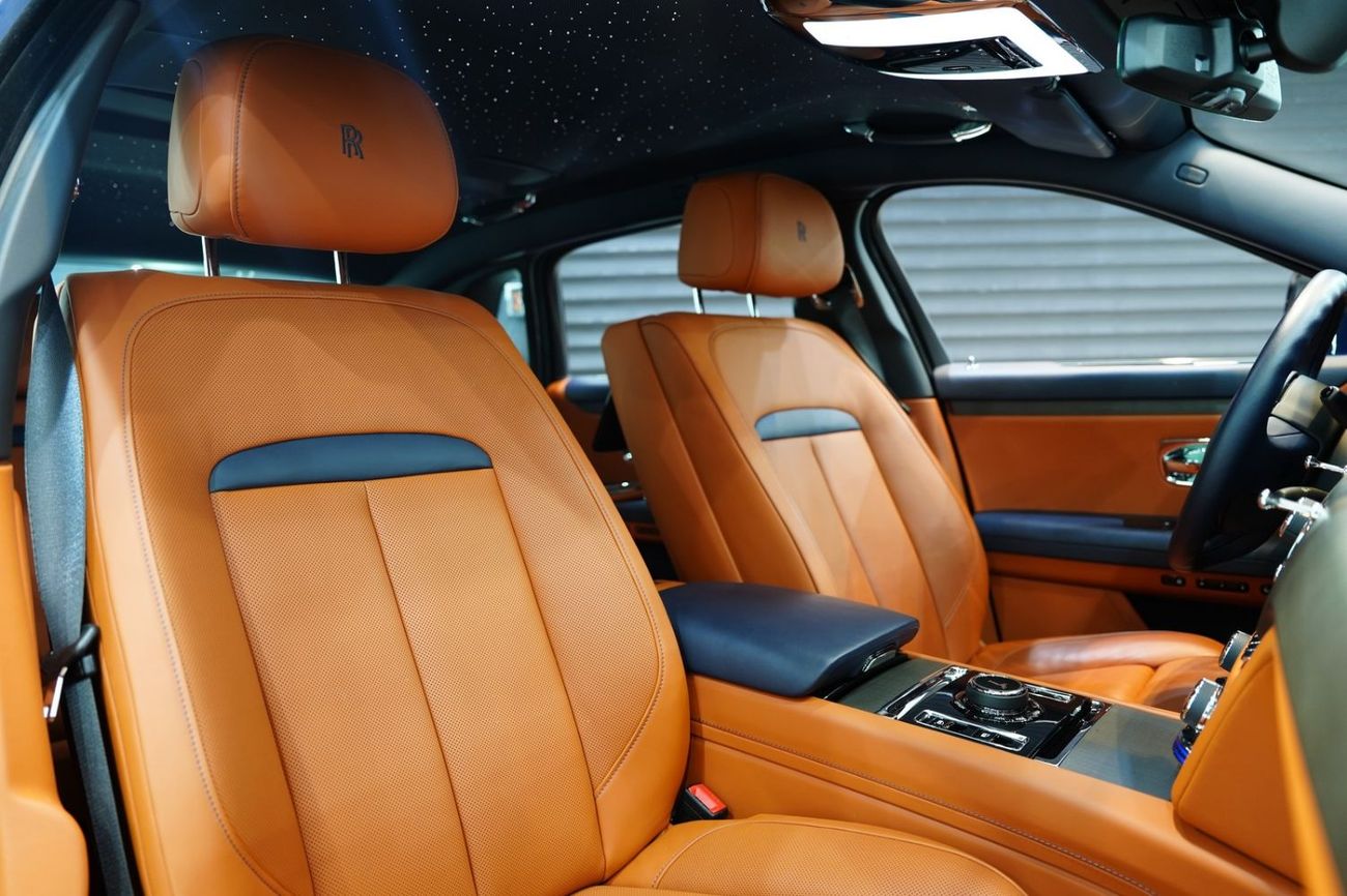Rolls Royce Ghost EWB 2024 Rolls-Royce EWB, Rear Entertainment, Illuminated Grille, Starlight, Dealer Warr + Serv!!