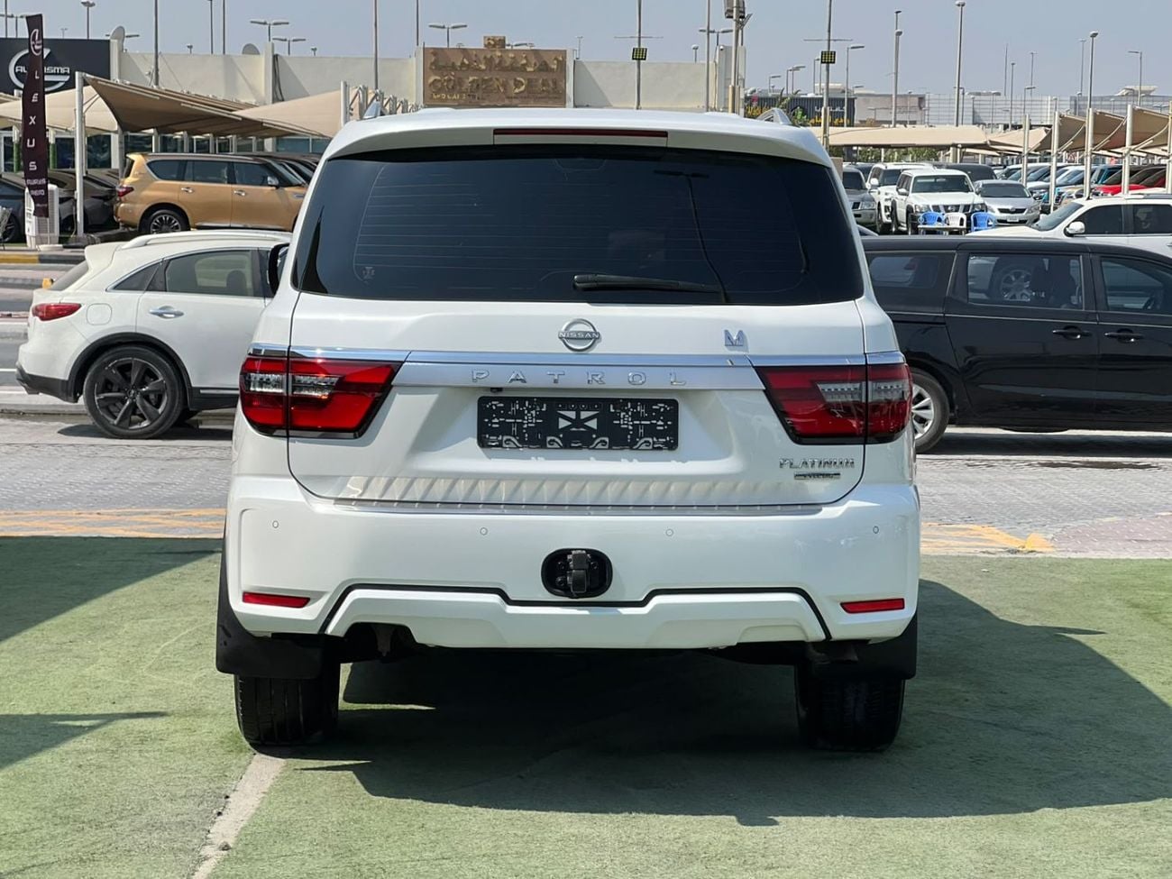 نيسان باترول LE بلاتينيوم سيتي محرك 5.6 لتر/V8