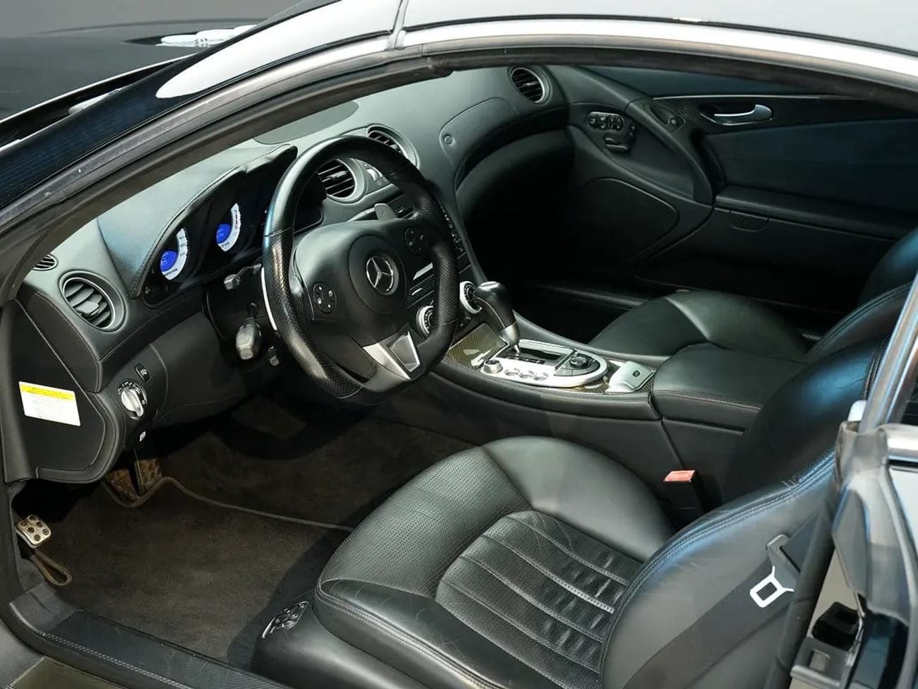 مرسيدس بنز SL 63 AMG SL 63 AMG - American Specs, High-Performance Convertible