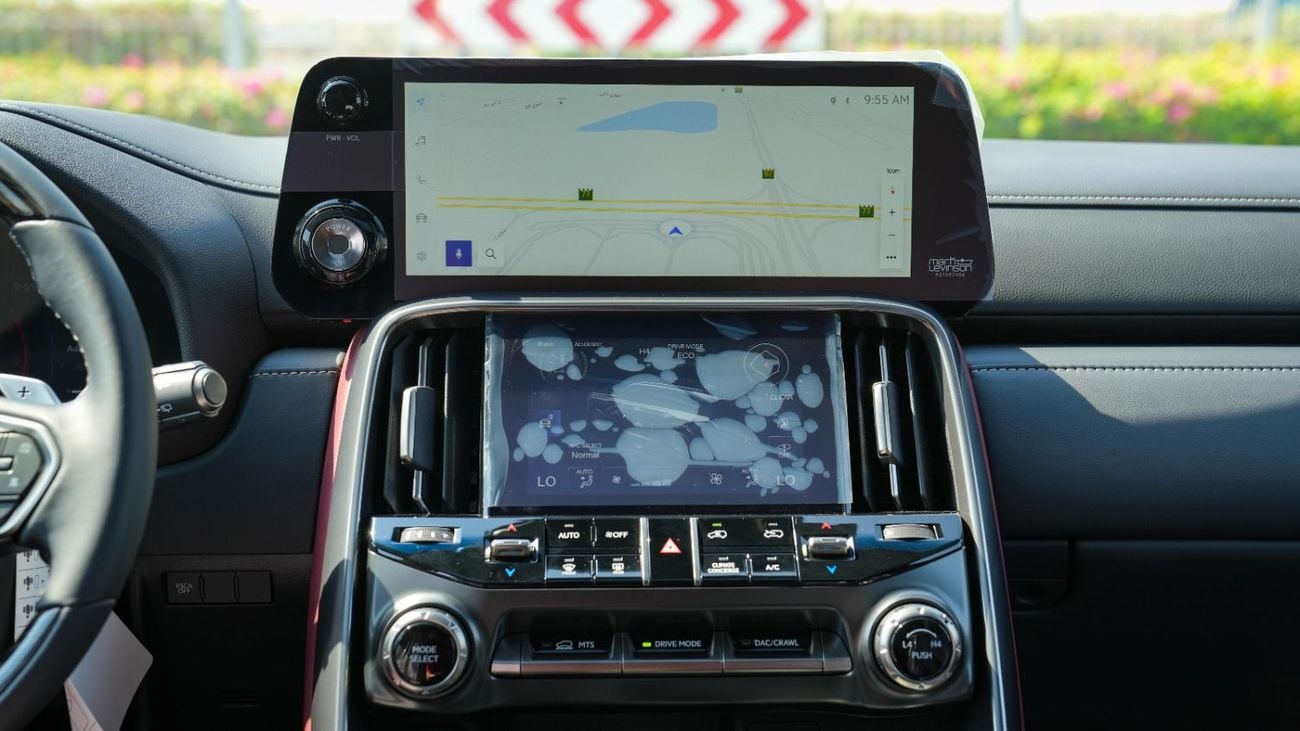 لكزس LX 700h سيجنتشر