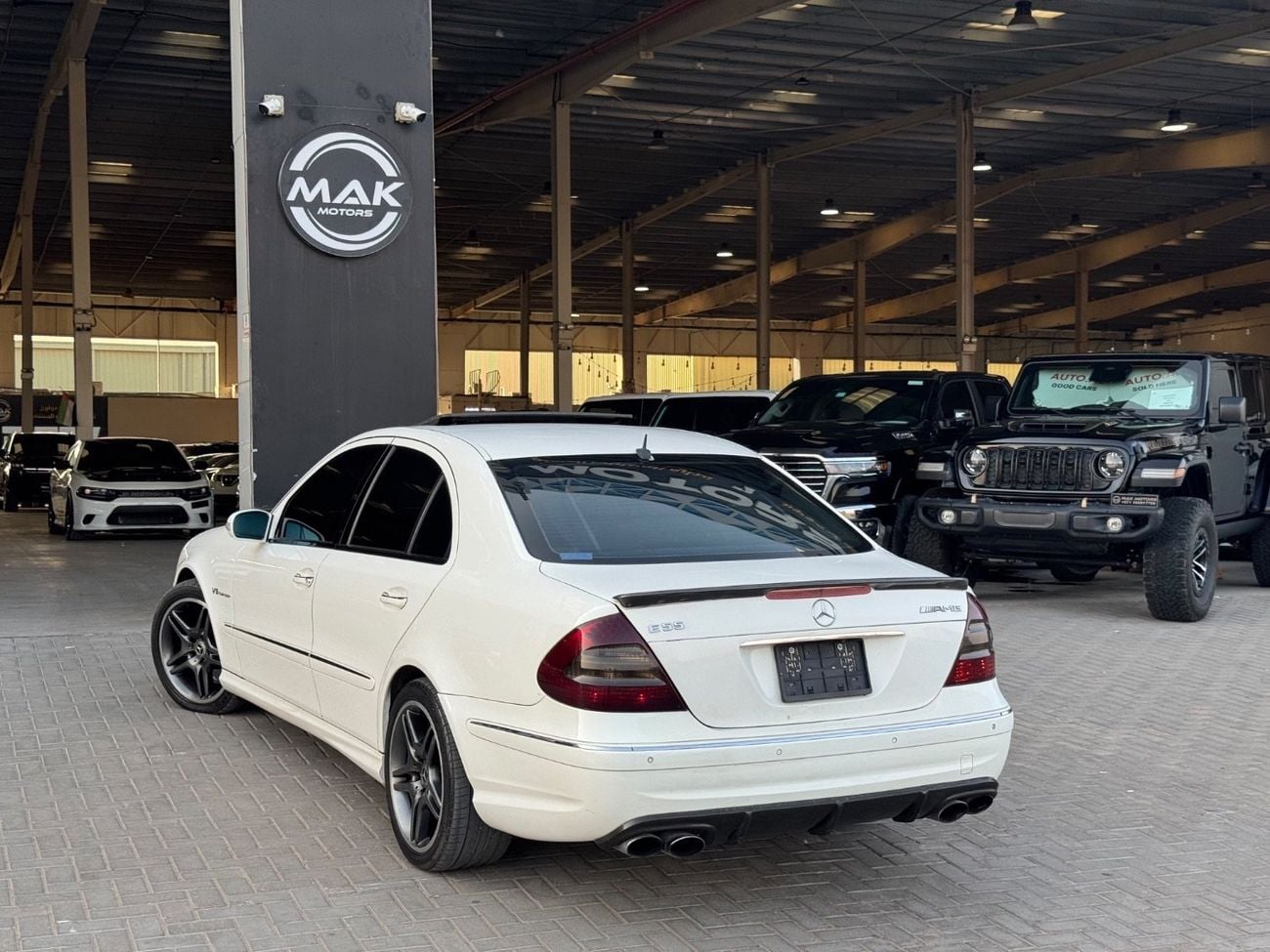 مرسيدس بنز E 55 AMG STANDARD