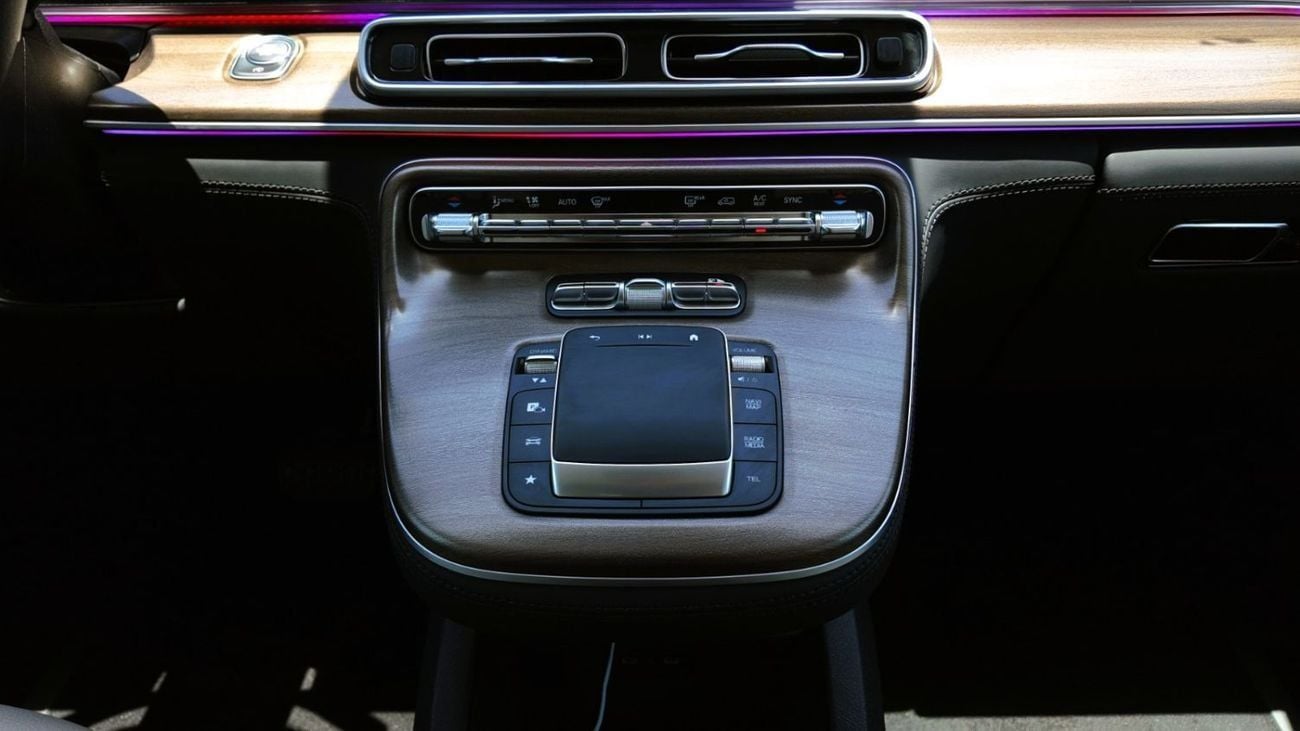 مرسيدس بنز فيتو BUSINESS EDITION 2.0L PETROL 2025 (10 SEATERS) 2025 Mercedes-Benz Vito | 2.0L Turbo | 231 HP | 10-Seaters