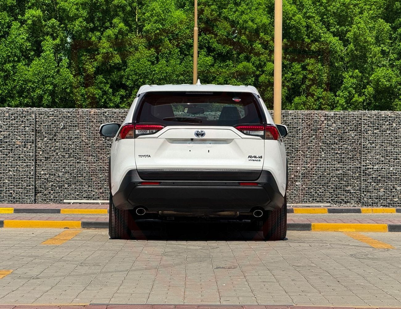 Toyota RAV4 LE HEV Toyota Rav4 Hybrid | 2.5 L | 2019 | GCC | Accident-Free | In Excellent Condition | 1320 P.M