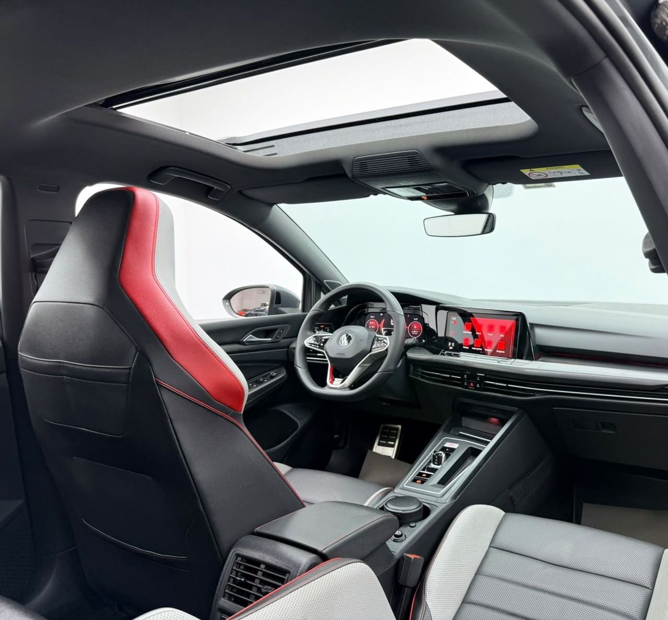فولكس واجن جولف GTI P2 فولكس فاجن جولف GTI P2 موديل 2022، ضمان، سجل صيانة كامل لدى فولكس فاجن، كاملة المواصفات، خليجية