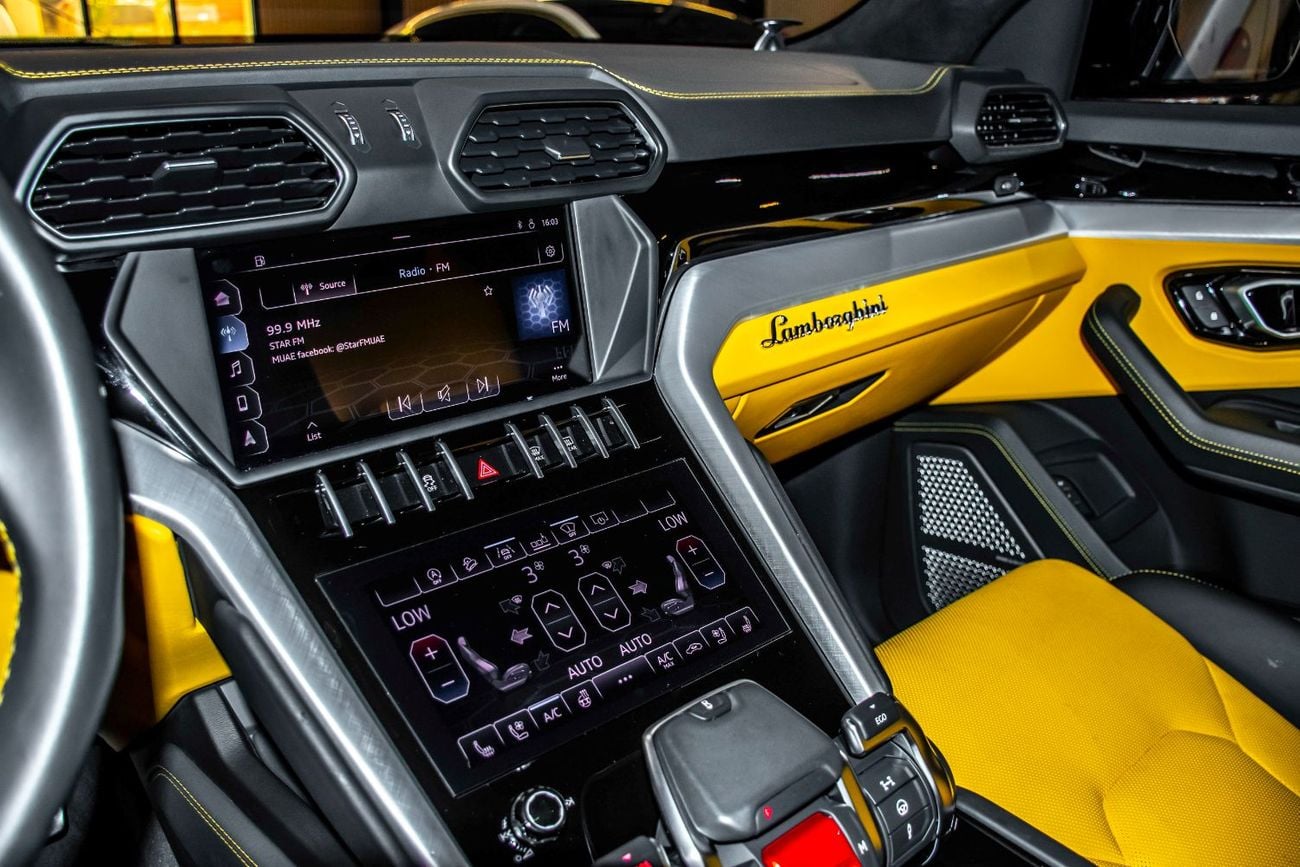 Lamborghini Urus STANDARD