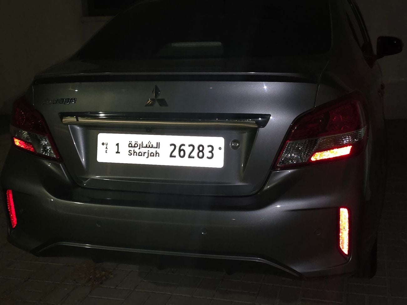 Mitsubishi Attrage GLX