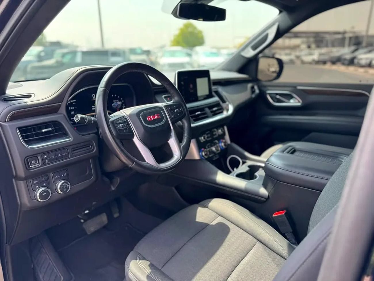 GMC Yukon SLE YOKON - AMERICAN SPECS - ONLY 94,000 KM