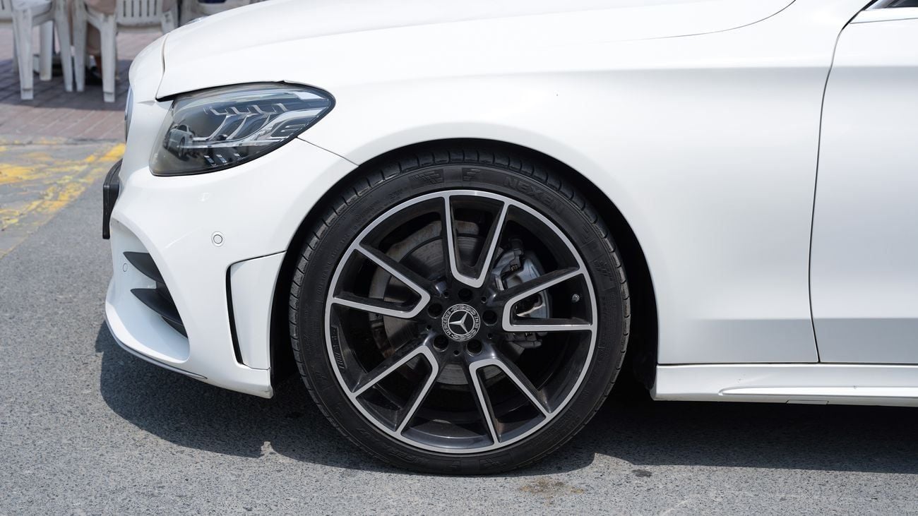 مرسيدس بنز C 200 AMG
