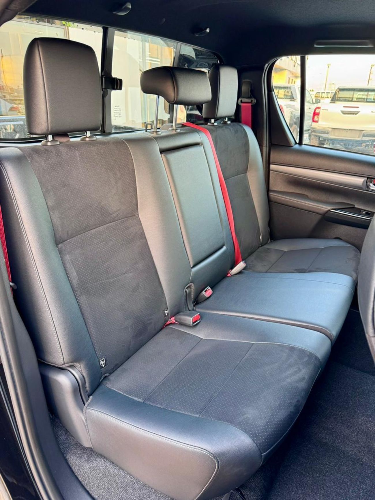 تويوتا هيلوكس TOYOTA HILUX