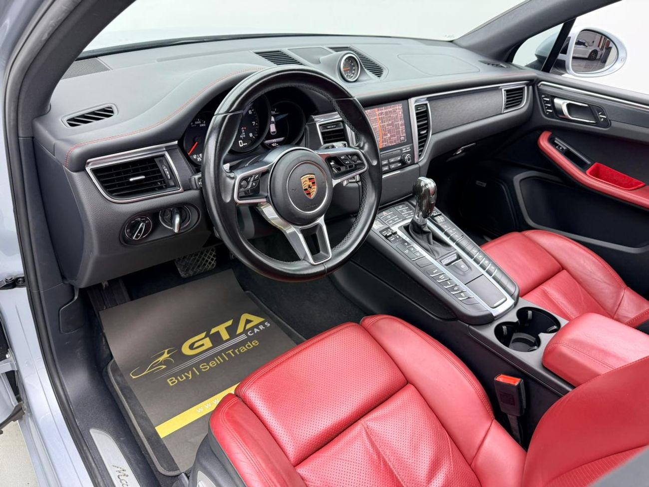Porsche Macan GTS 2017 Porsche Macan GTS, Full Porsche Service History, Fully Loaded, Excellent Condition, GCC