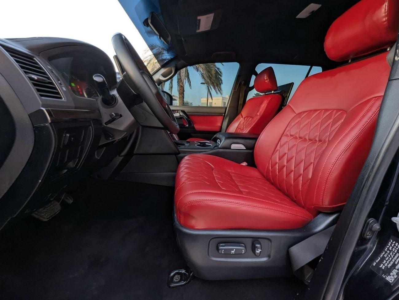 تويوتا لاند كروزر GXR Toyota landcruise 2015Model Facelifte 2025 4.0L v6 petrol Engine Colour Black push start Transmi