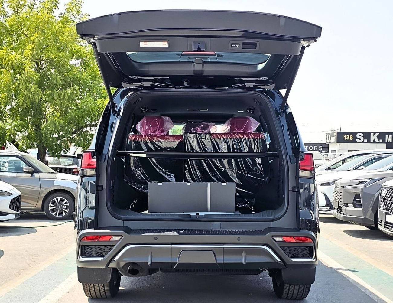 لكزس LX 600 F SPORT لكزس LX600 F.SPORT مارك ليفينسون || محرك بنزين V6 سعة 3.5 لتر، دفع رباعي، 22 عجلة قيادة، رادار، شاشة