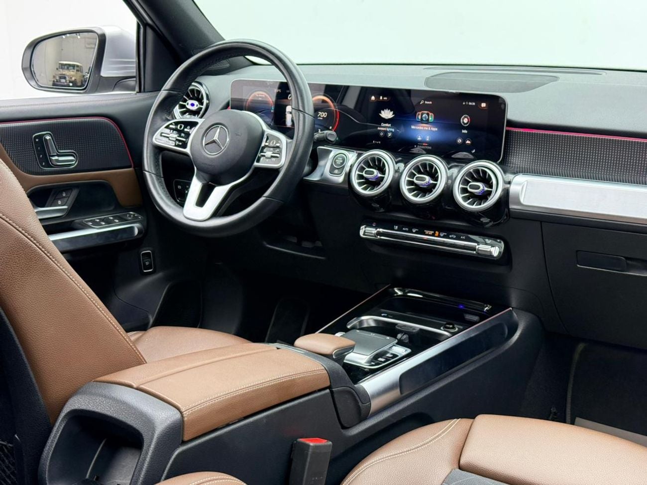 مرسيدس بنز GLB 250 4MATIC 2020 Mercedes Benz GLB250 4Matic, Warranty, Full Service History, Excellent Condition, GCC