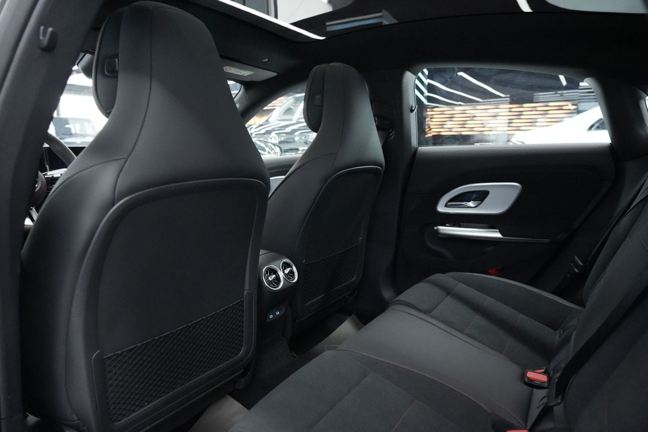 مرسيدس بنز CLA 200 AMG