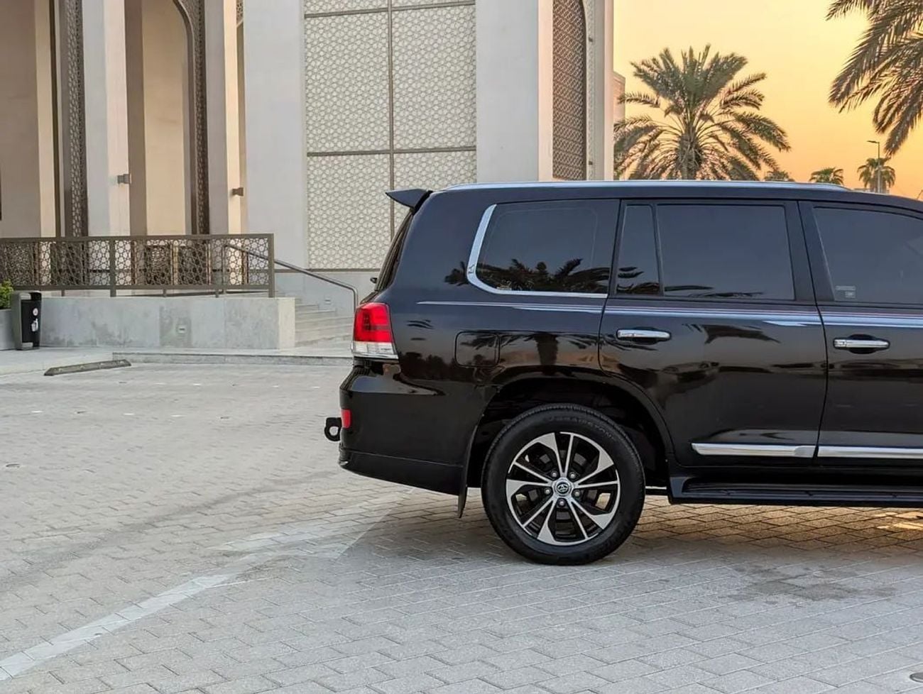 Toyota Land Cruiser GXR GCC Specs Diesel V8 4.5L Top Full Option Excellent Condition