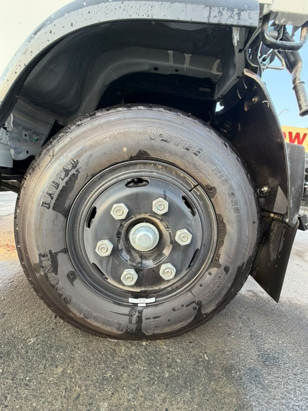 Isuzu NPR STANDARD