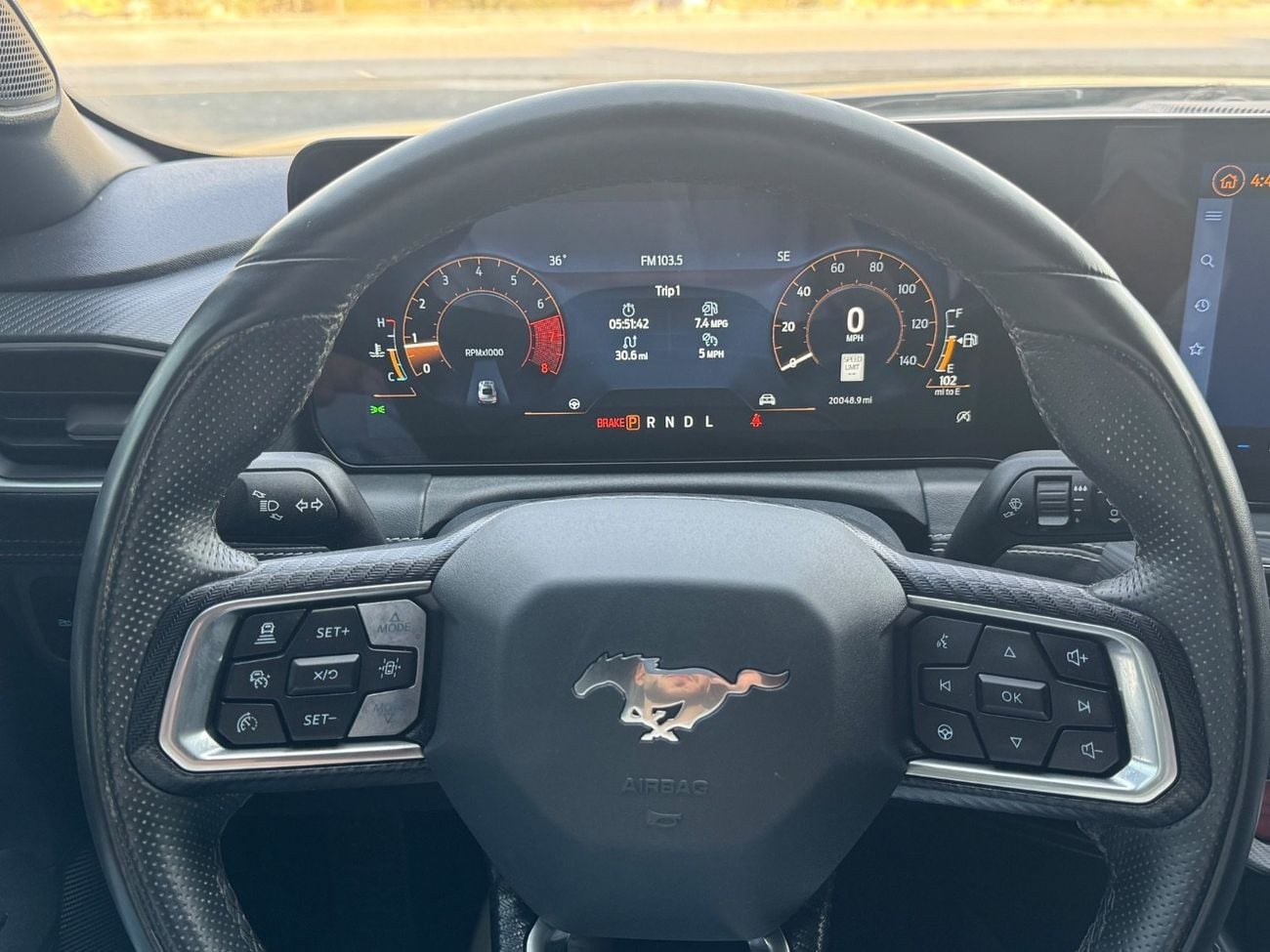 Ford Mustang STANDARD ECO BOOST / LOW MILEAGE/BIG SCREEN / RADAR / WIRELESS CHARGER/LANE DEPARTURE/BLIND SPOTS/