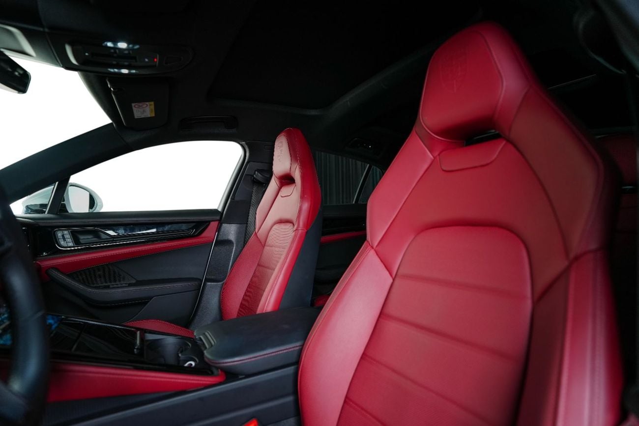 Porsche Panamera STANDARD GCC-1 Owner-Low Mileage-Al Nabooda Warranty-High Specifications