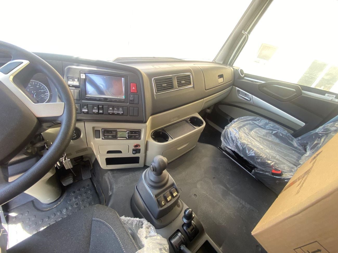 Sinotruk Howo NX Tractor Sinotruck Howo NX TRACTOR 2025 Model 4*2