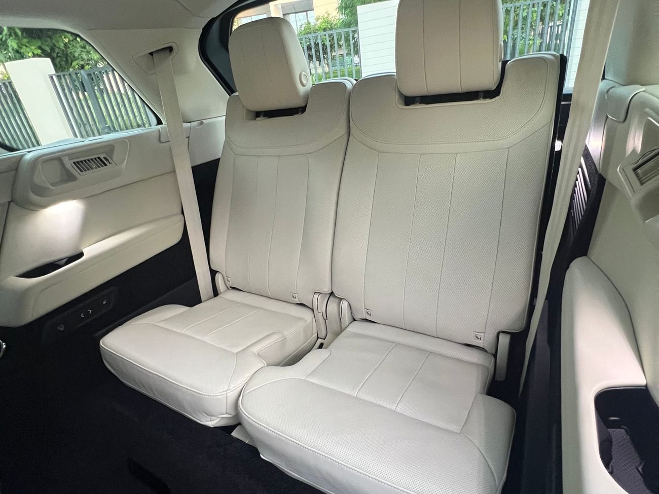 Land Rover Range Rover P400 SE LWB