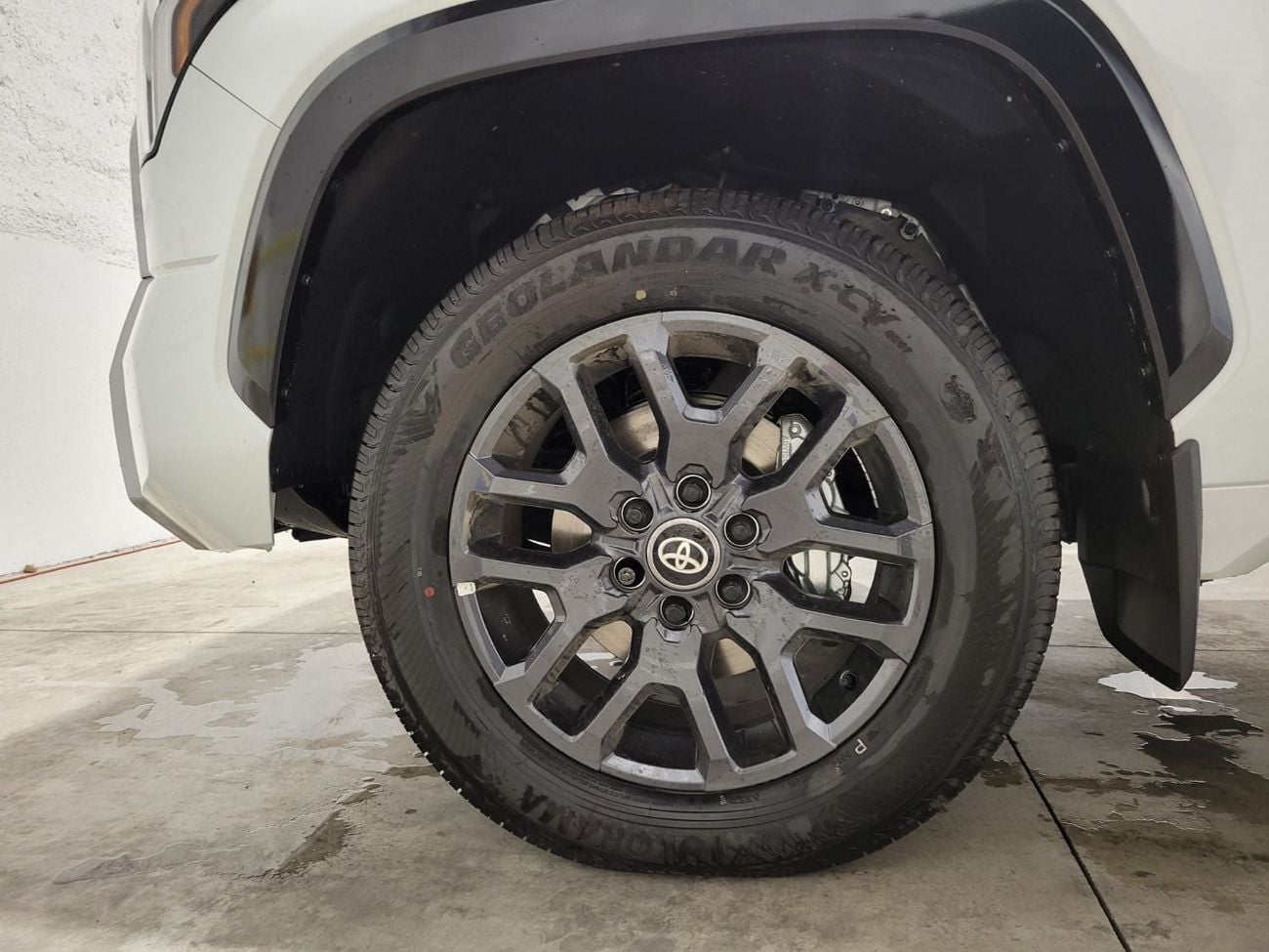 Toyota Tundra Platinum i-FORCE MAX 4x4 | 2026 | COMING SOON