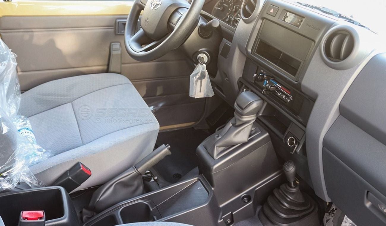 Toyota Land Cruiser 70 LC78 Hardtop . 4.0L . 6-Speed Automatic . Petrol . 4WD . 8 Seats . 3 Doors For Export