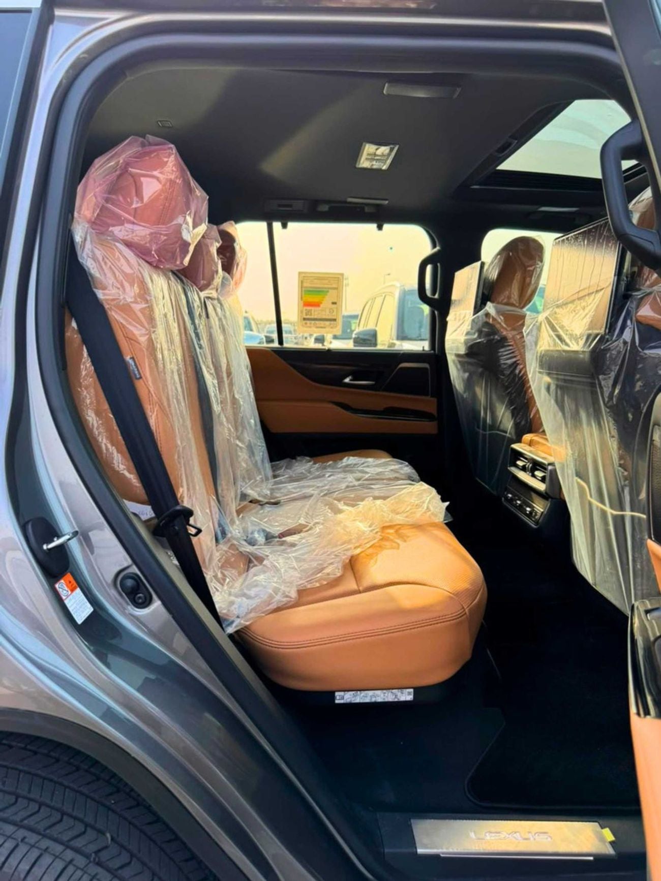 Lexus LX600 SIGNATURE TURBO SPORT || 3.5L PETROL V6 | RADAR | REAR ENTERTAINMENT SCREEN | LETAHER / SUNROOF (CODE # L6TSO)