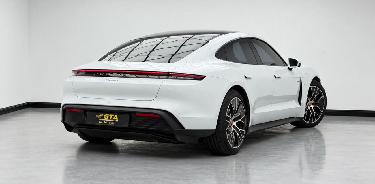 Porsche Taycan 4