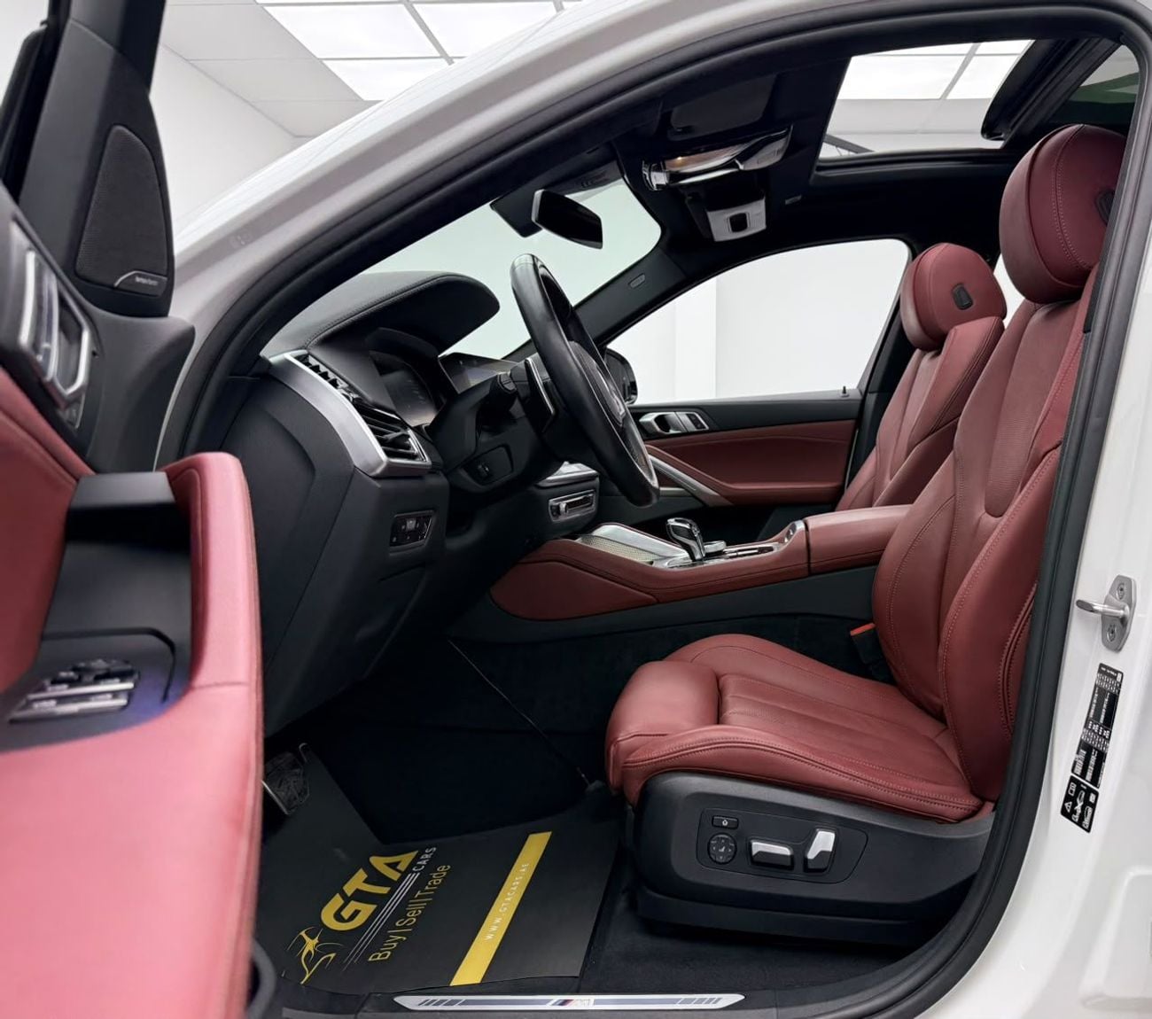 بي أم دبليو X6 40i M SPORT بي إم دبليو X6 xDrive40i M-Sport موديل 2023، ضمان بي إم دبليو + باقة خدمة 2027، سجل صيانة كامل من بي
