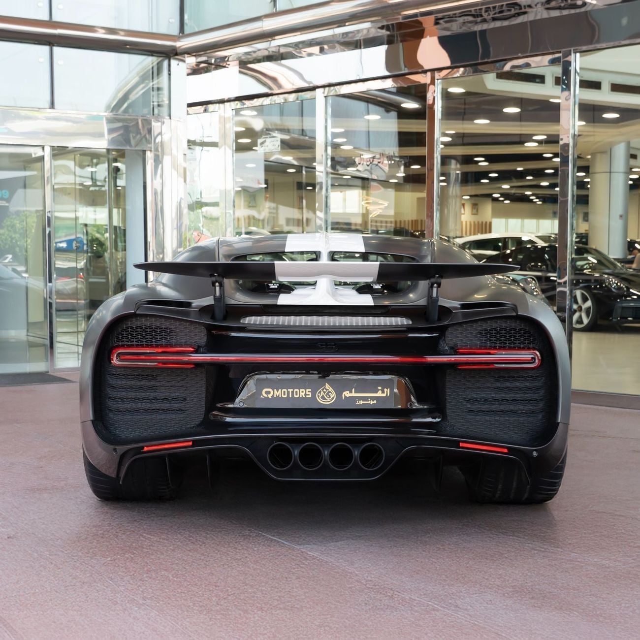بوغاتي شيرون 2021 BUGATTI CHRION (1 OF 20) DONE 6000KM (4 YEARS WARRANTY+ SERVICE)