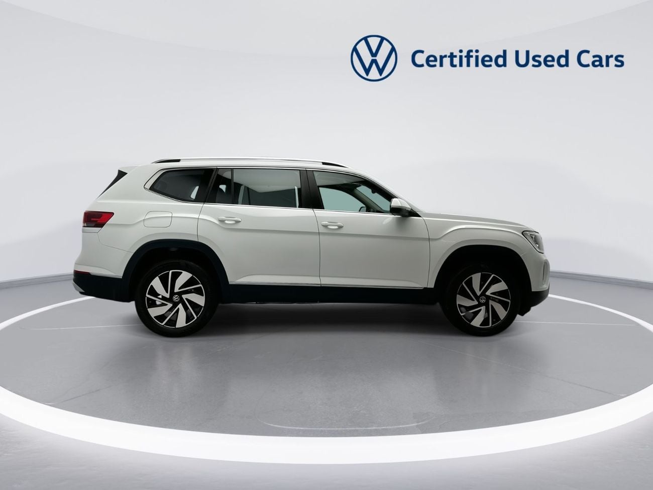 Volkswagen Teramont COMFORTLINE Teramont Comfortline (Facelift 2) 2.0L | GCC Specs | 7-Seater SUV | Comfortable Family Car | Excelle