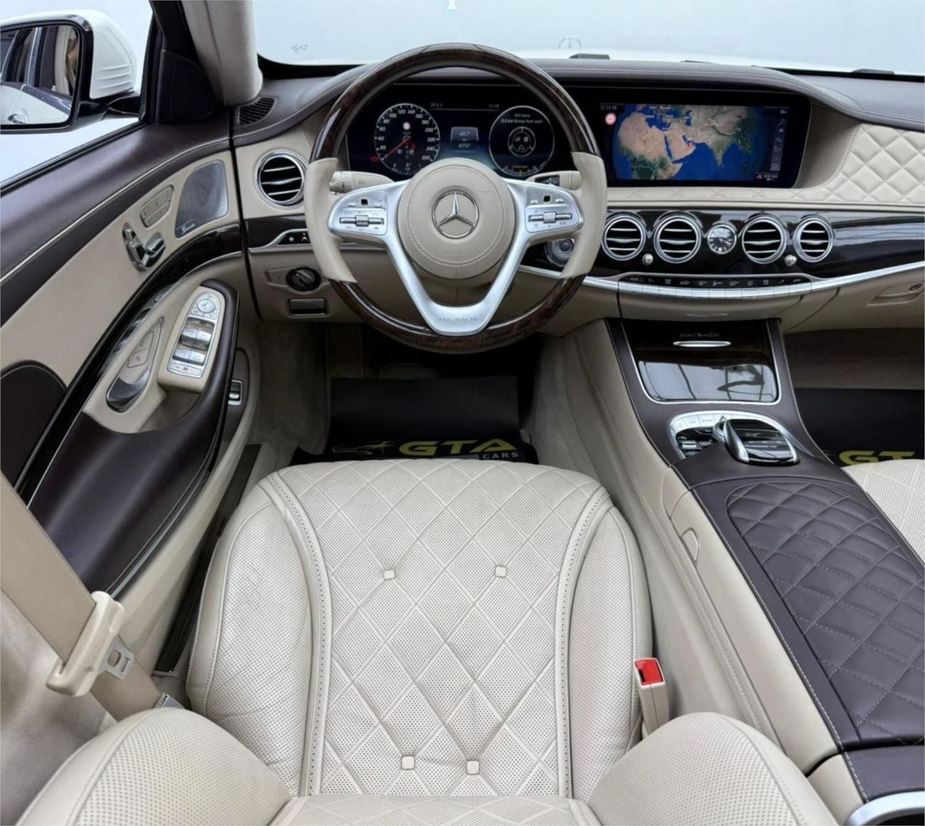 Mercedes Benz S560 STANDARD 2025 Land Rover Defender 90 HSE, Agency Warranty+Full Service History, Middle East Specs.