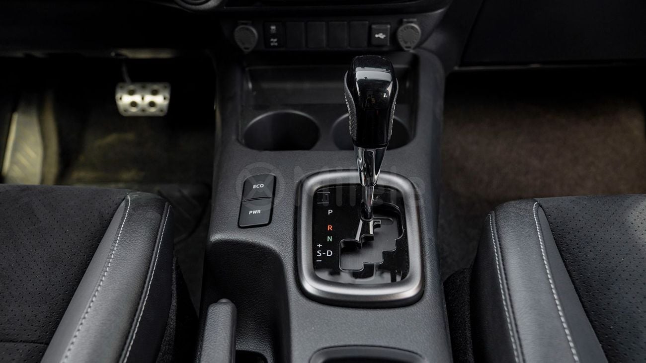 Toyota Hilux GR SPORT
