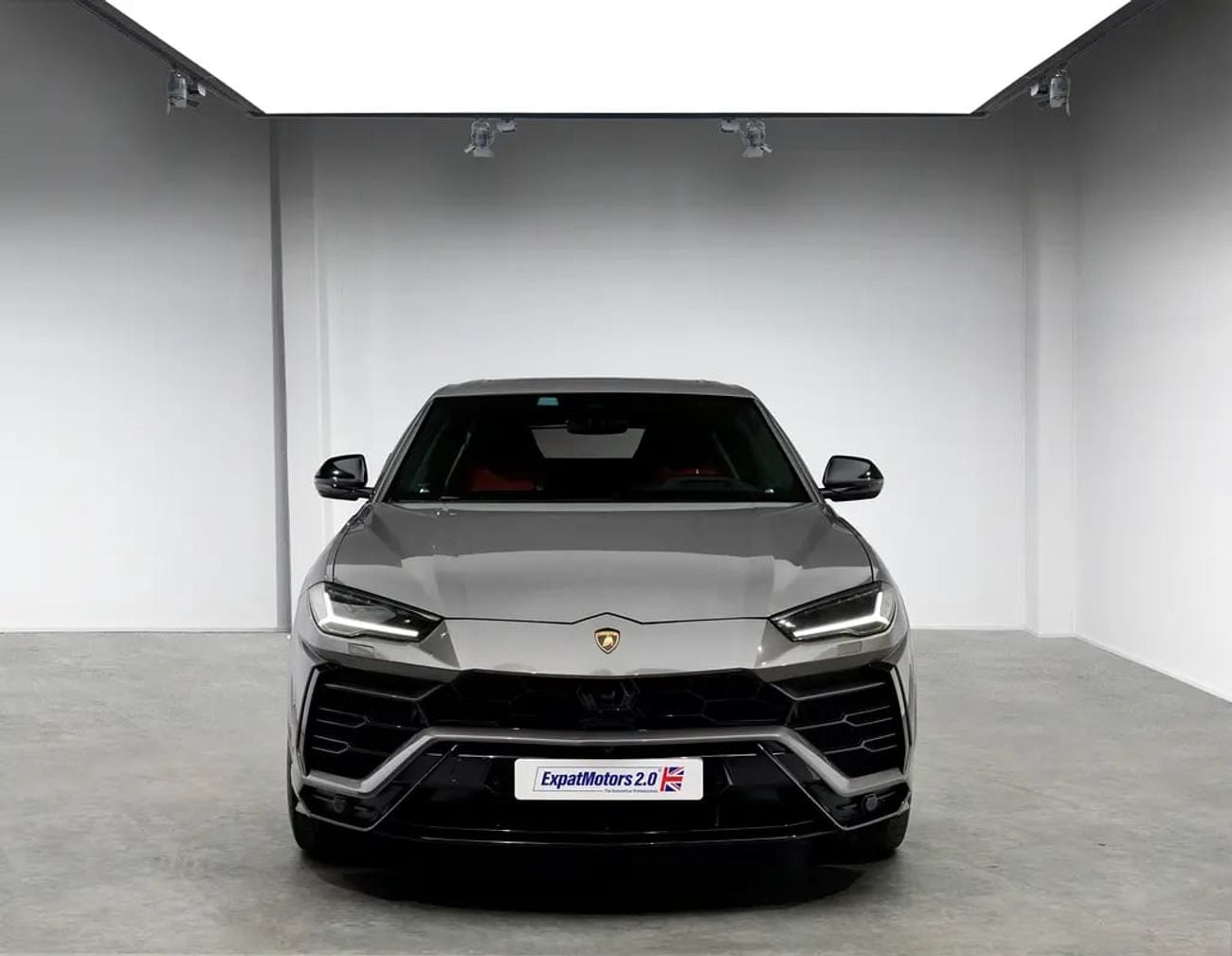 Lamborghini Urus STANDARD Massive Specification • Warranty + Service Contract • FDSH • GCC