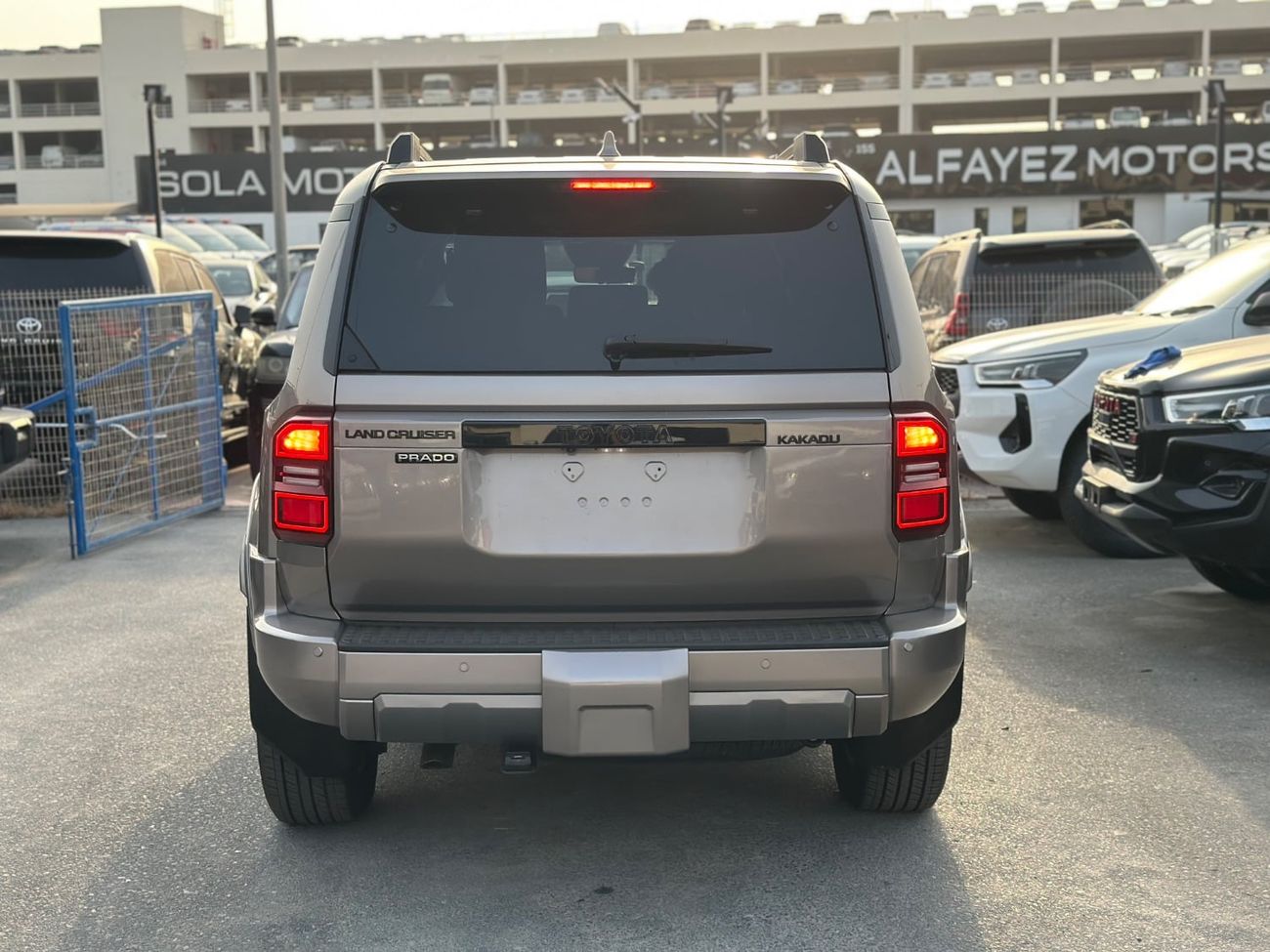 Toyota Prado TOYOTA PRADO KAKADU
