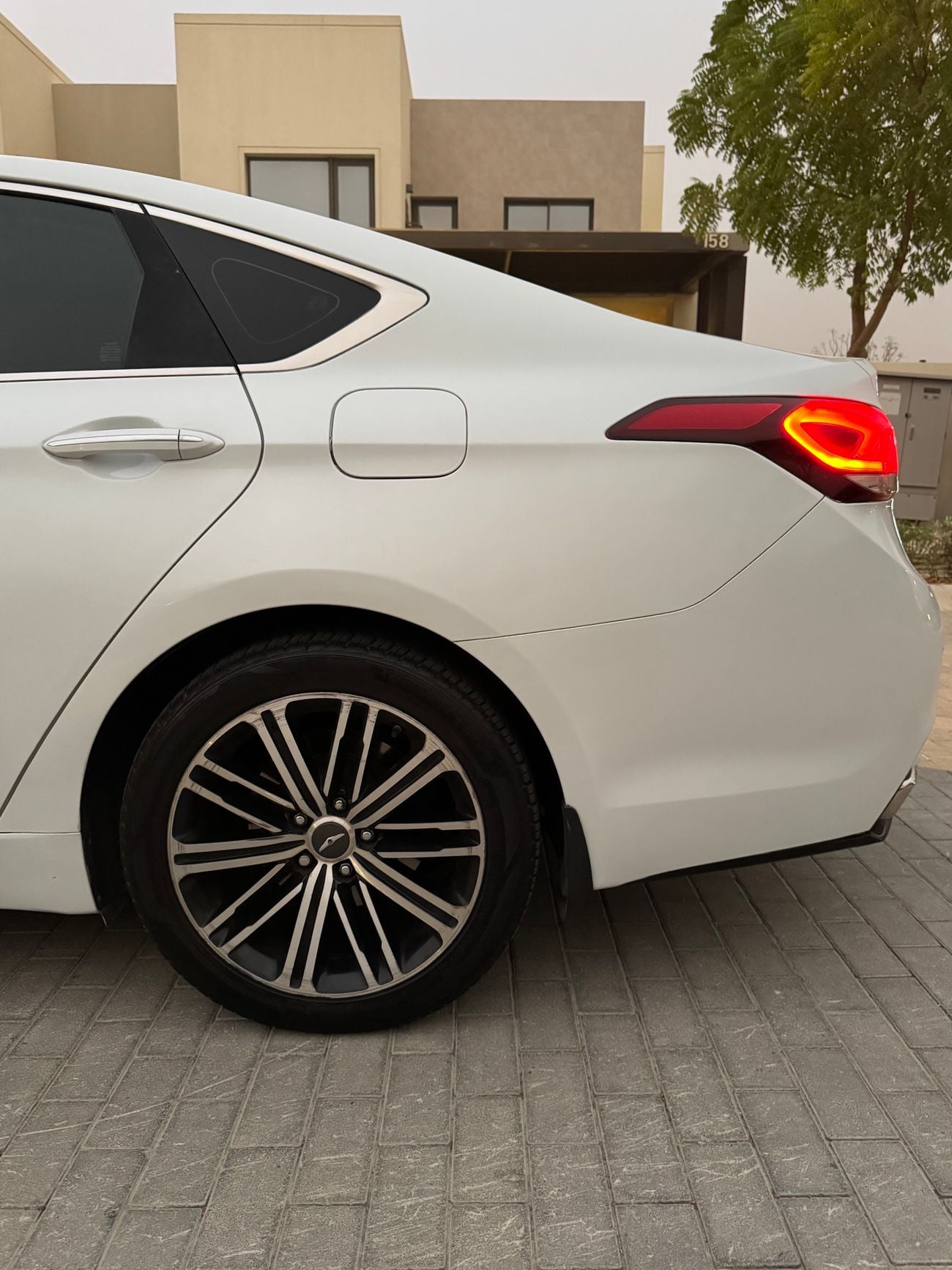 جينيسس G80 BASE
