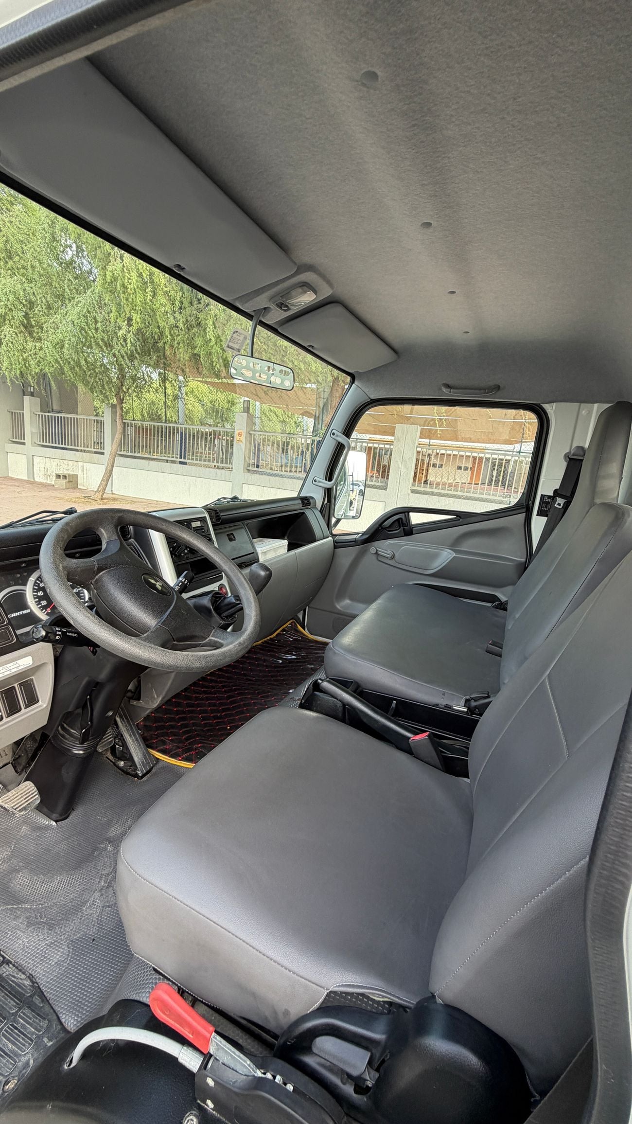 Mitsubishi Canter STANDARD