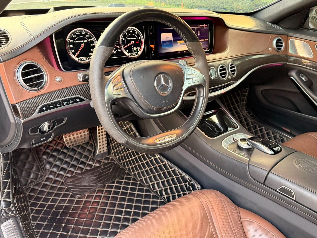 Mercedes Benz S63 AMG