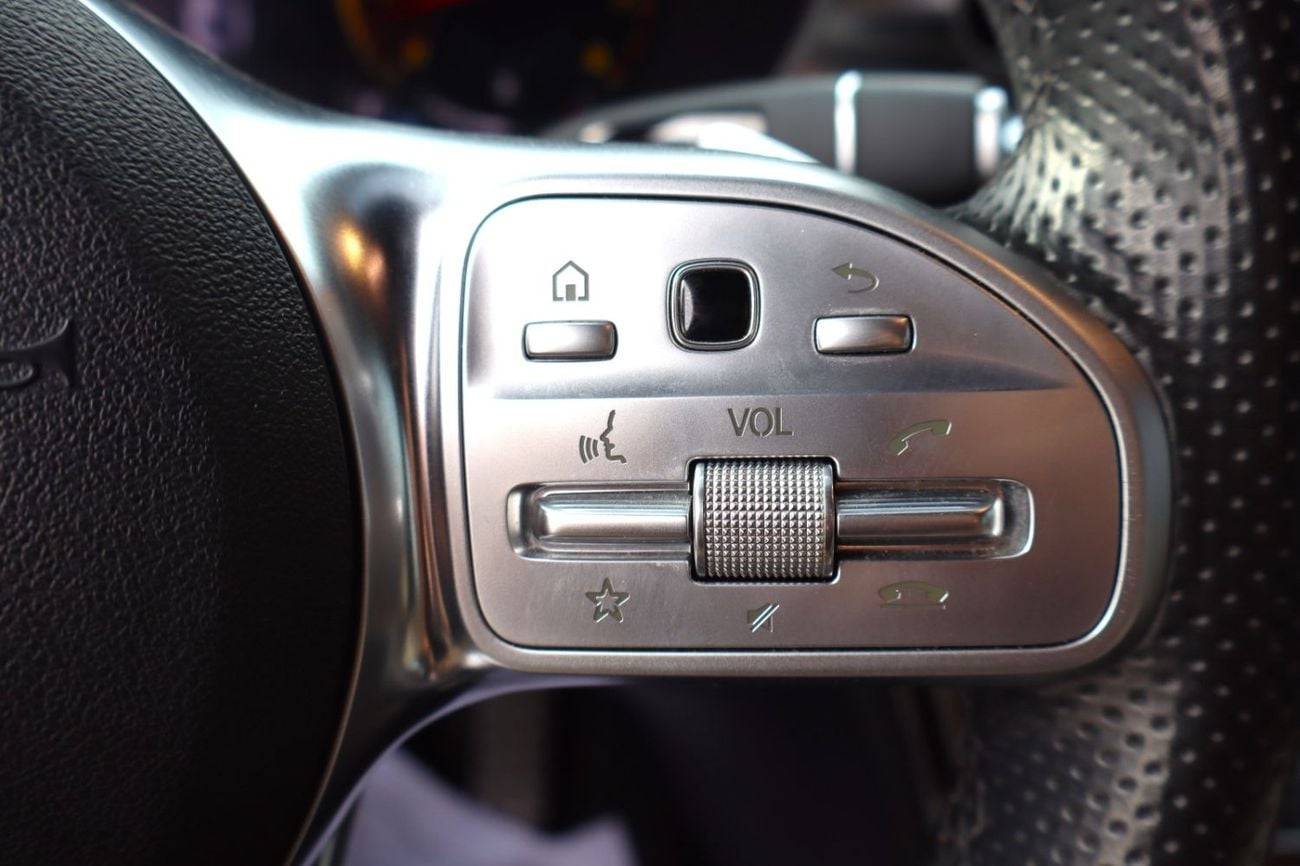 Mercedes Benz C300 STANDARD