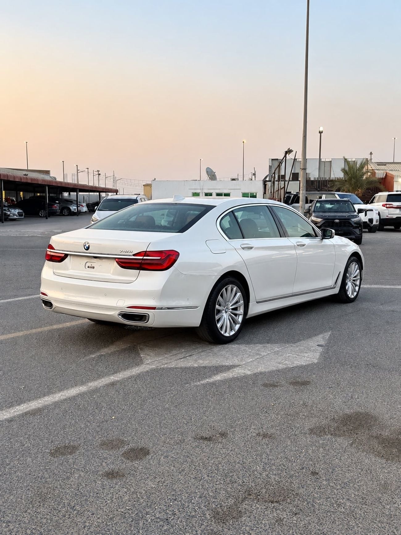 BMW 740Li PURE EXCELLENCE