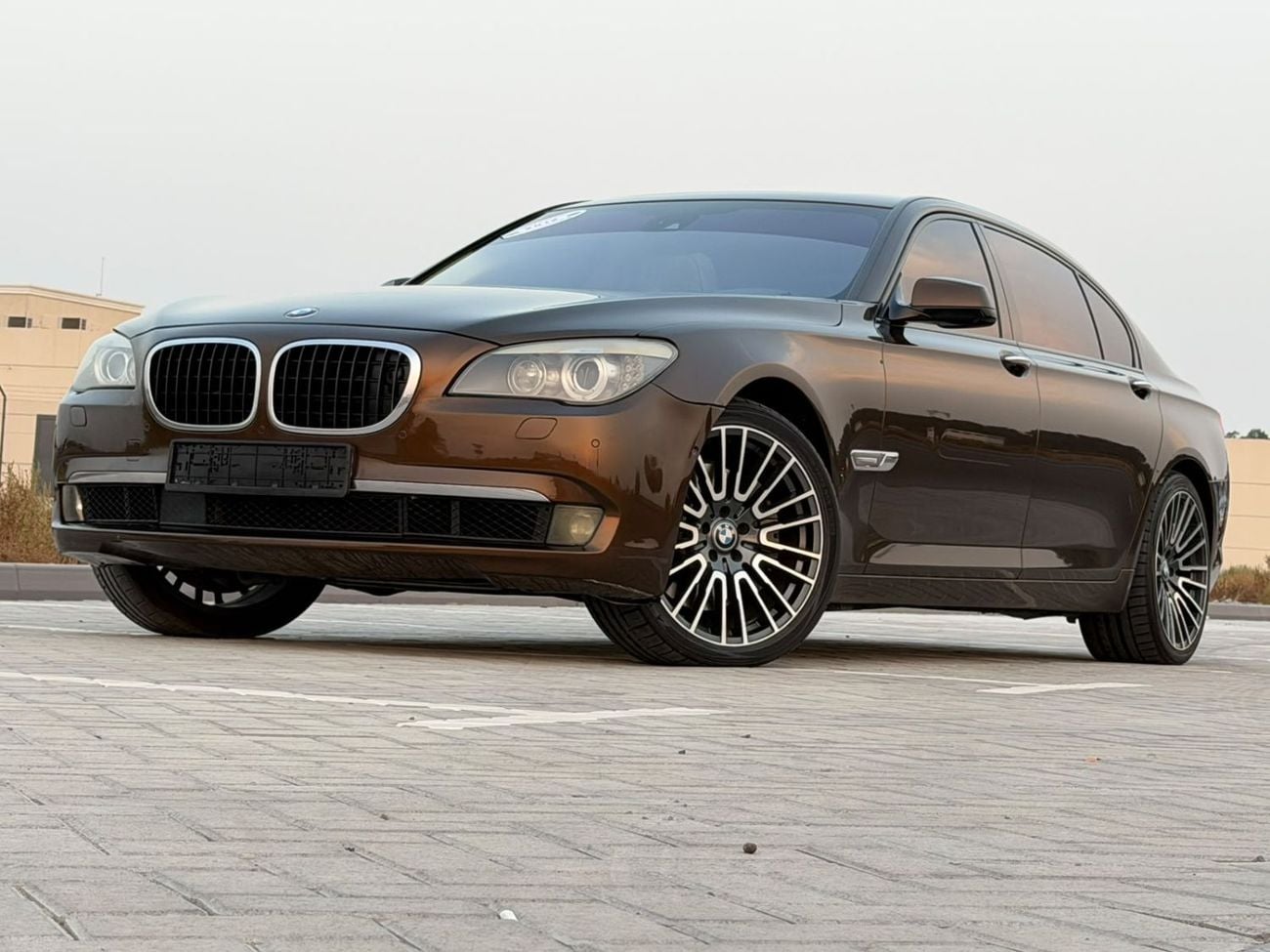 بي أم دبليو 750Li إكسكلوسيف تشغيل بالبصمة ودخول ذكي