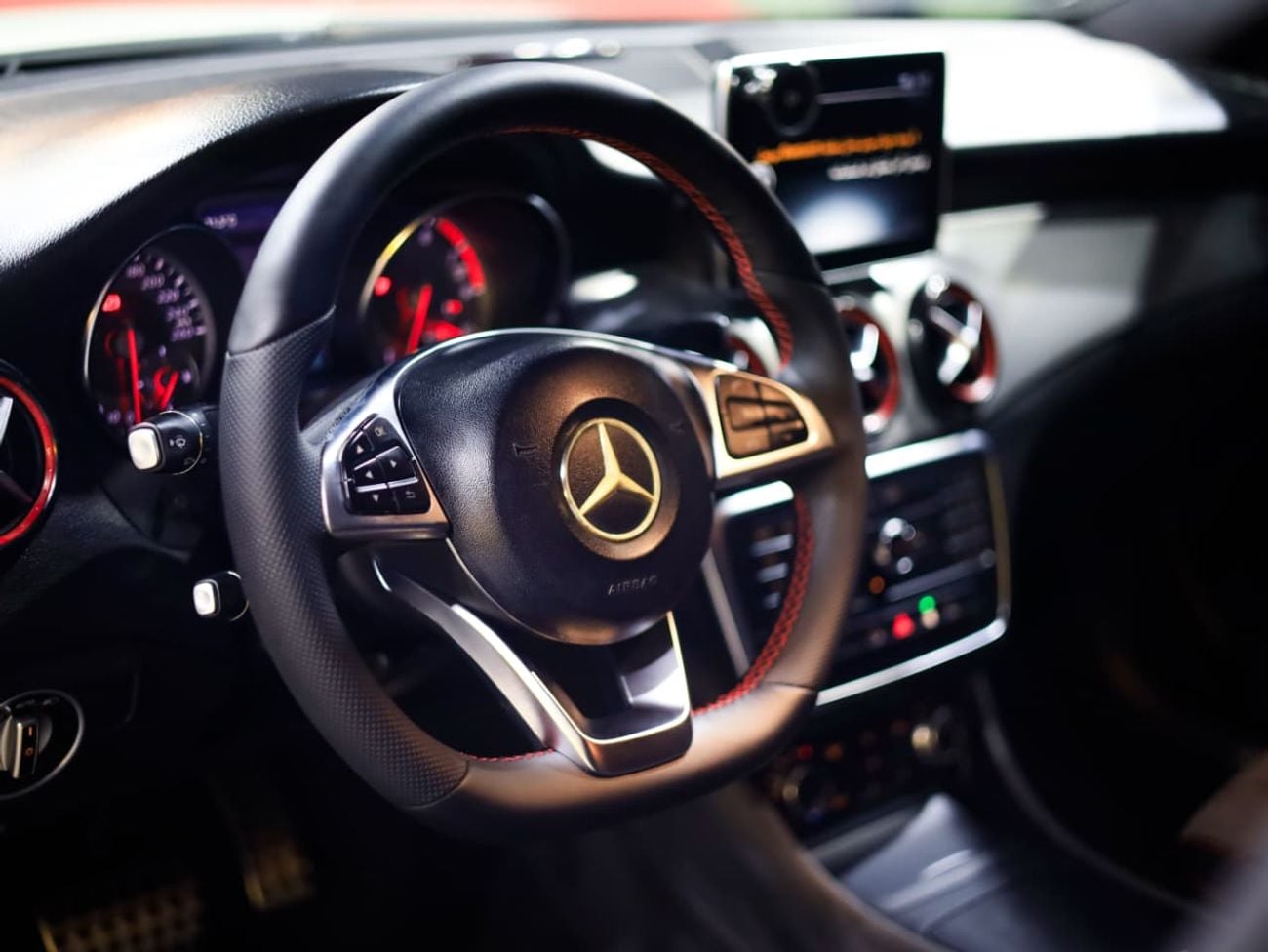 Mercedes Benz CLA250 STANDARD