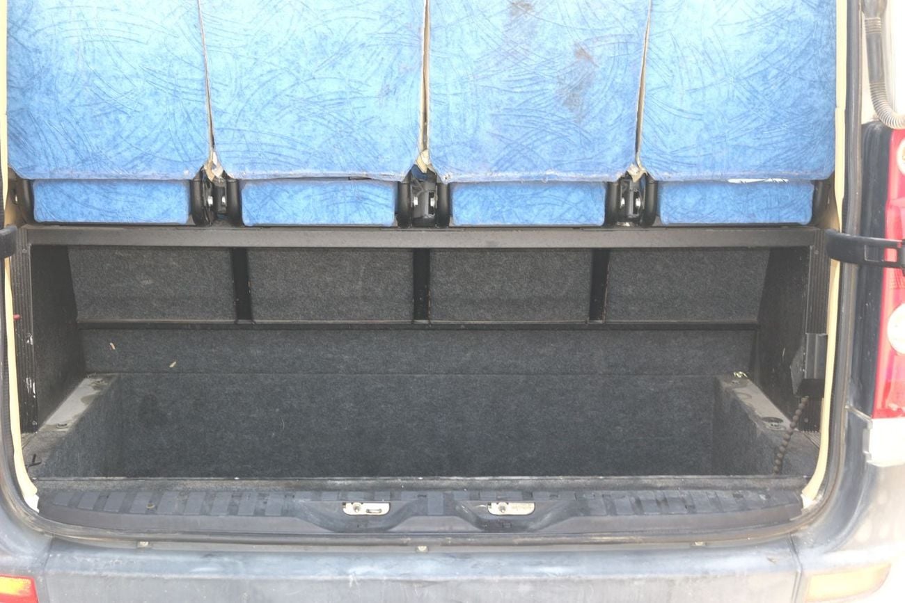 Volkswagen Crafter STANDARD Volkswagen Crafter 2008 with 22 Passenger Manual gear , diesel